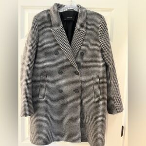 Zara Basic Black and White Houndstooth Coat